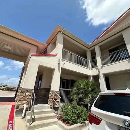 Scottish Inn And Suites-3