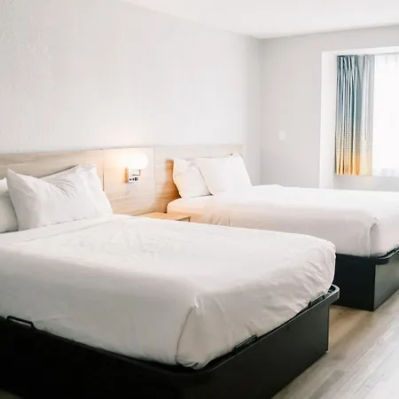 Microtel Inn & Suites By Wyndham Gulf Shores-3