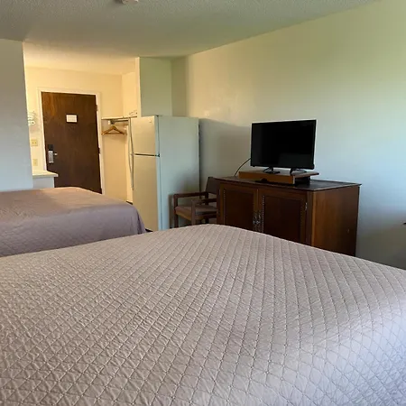 Island Inn-2
