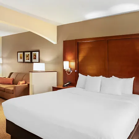 Comfort Suites State College Near Penn State - Steps Away From Psu!-2