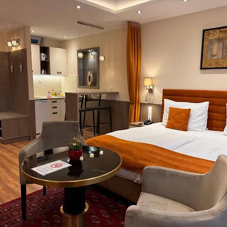 Hotel Charles-3