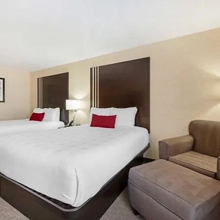 Best Western Plus Howe Inn-2