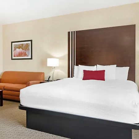 Best Western Plus Howe Inn-3