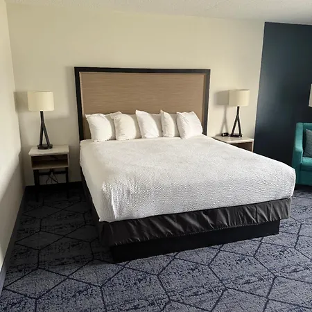 Baymont By Wyndham Columbia, Mo-2