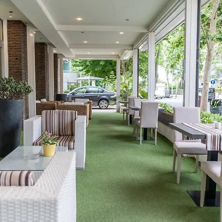 Hotel Majorca Sul Mare In Centro A Riccione Con Area Fitness-2