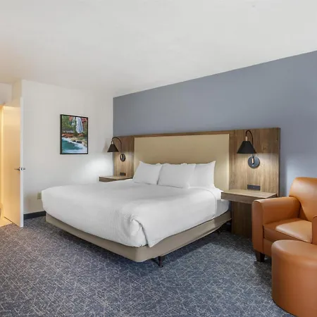 Best Western Plus A Wayfarer'S Inn & Suites-3