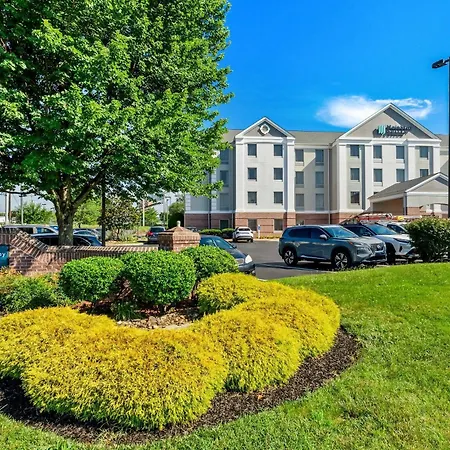 Mainstay Suites Roanoke Airport-2