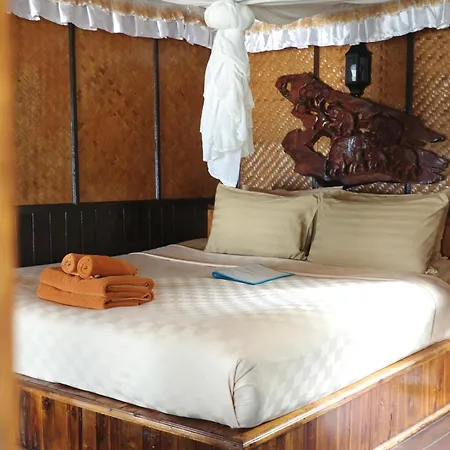 Phi Phi Relax Beach Resort-3