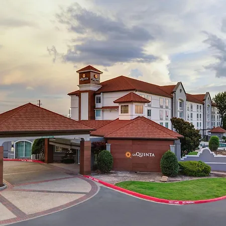 La Quinta By Wyndham Sherman-2