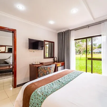 Azambezi River Lodge-3