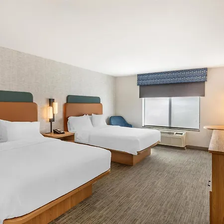Hampton Inn & Suites Moreno Valley-2