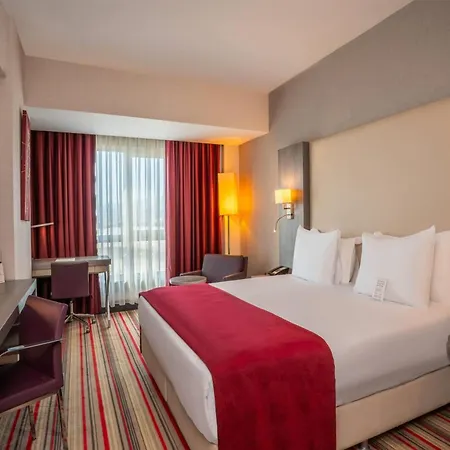 Ramada Plaza By Wyndham Izmir-2