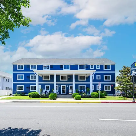 Commander Beach House Hotel-2