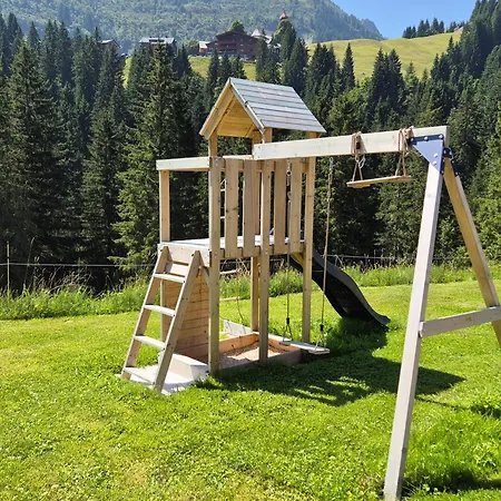 Das alpine Lifestyle Berghotel Madlener-3