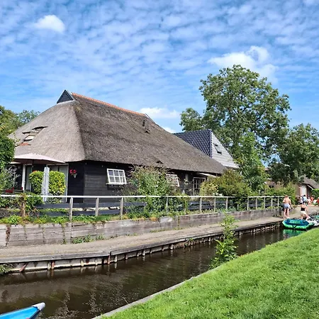 B&B De Galeriet Giethoorn-2