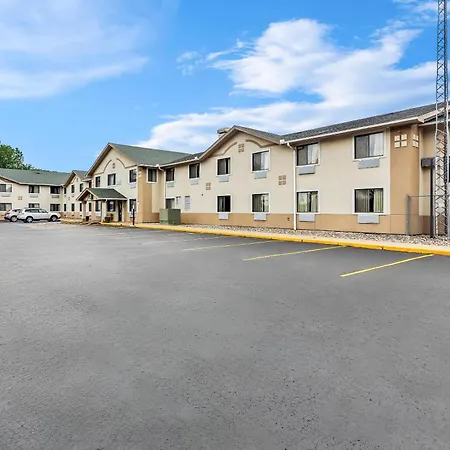 Quality Inn & Suites Howe - Sturgis-2