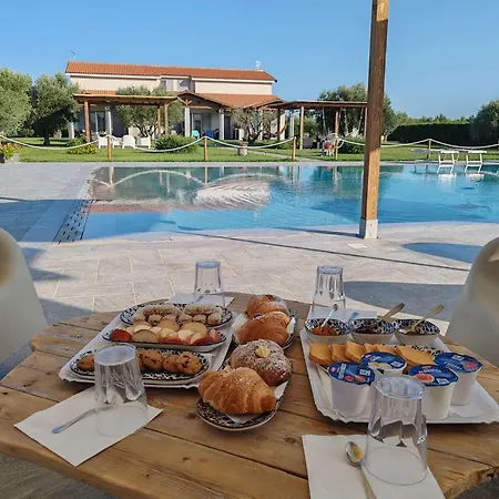 Residence La Pace - Pool & Relax-3