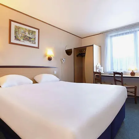 The Beacon Hotel, Cardiff, Part Of The Ag Collection-3