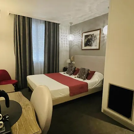Brit Hotel Acacias-2
