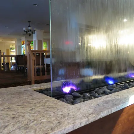 Best Western Plus Grosvenor Airport Hotel-3
