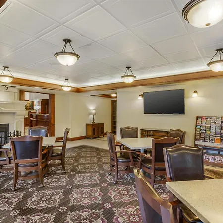 Best Western Plus Greenwell Inn-3