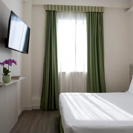 Hotel Embassy-3