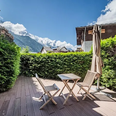 Eden Hotel, Apartments And Chalet Chamonix Les Praz-2