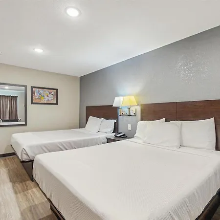 Red Lion Inn & Suites Olathe Kansas City-2