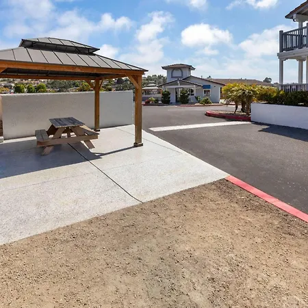 Days Inn By Wyndham Arroyo Grande Pismo Beach-3