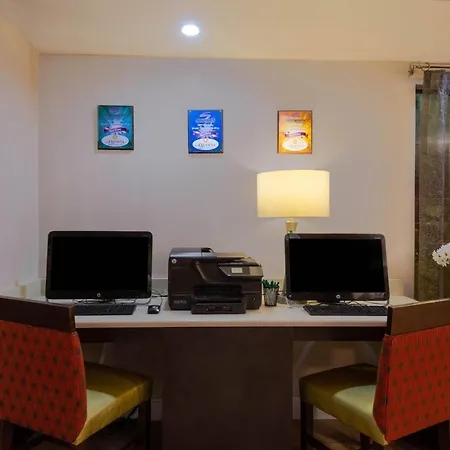 La Quinta Inn & Suites - New River Gorge National Park-3