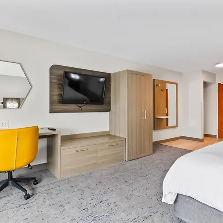 Holiday Inn Express Hotel & Suites Mount Airy By Ihg-3