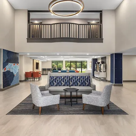 Holiday Inn Express Fayetteville Fort Bragg By Ihg-3