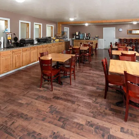 Baymont By Wyndham Manistee-3