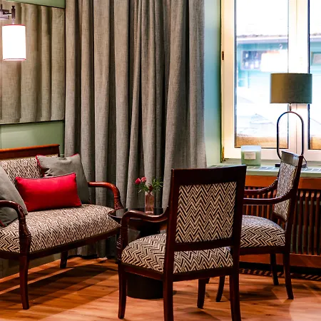 Newly Renovated Boutique Hotel Vier Jahreszeiten In The Heart Of Salzburg-3