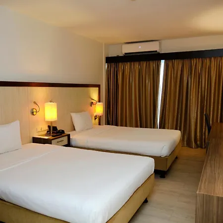 Queens Hotel-2