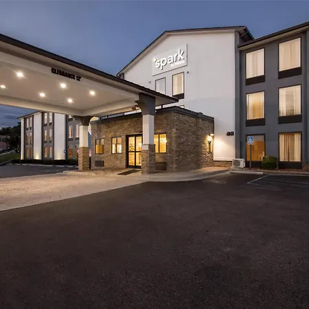 Spark By Hilton Roanoke Civic Center-2