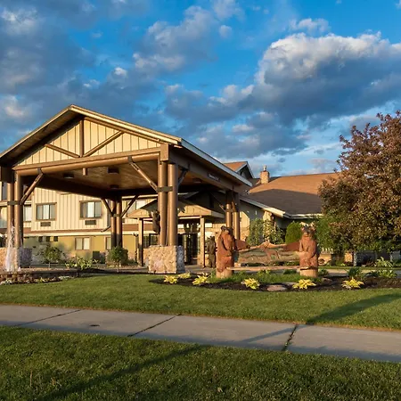 White Pine Inn & Suites-3