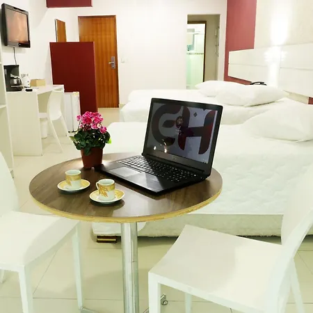 Emirates Hotel & Suites-2