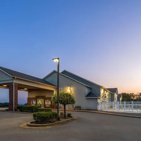 Days Inn By Wyndham Mountain Home-2