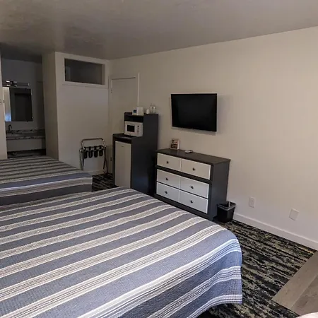 High Desert Inn-2