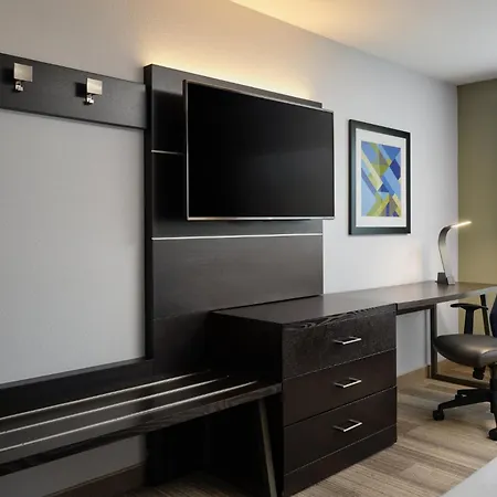Holiday Inn Express & Suites Brunswick By Ihg-2