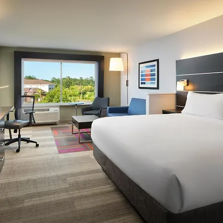 Holiday Inn Express & Suites Brunswick By Ihg-3