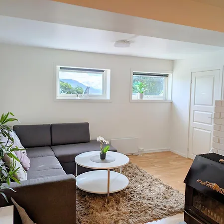 Aurora Rooms In Shared Apartment Nr1 We Are Doing Privet Northen Light Trip, Reindeer Trip And Sommaroy Fjord Trip-2