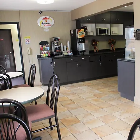 Super 8 By Wyndham Grand Forks-3