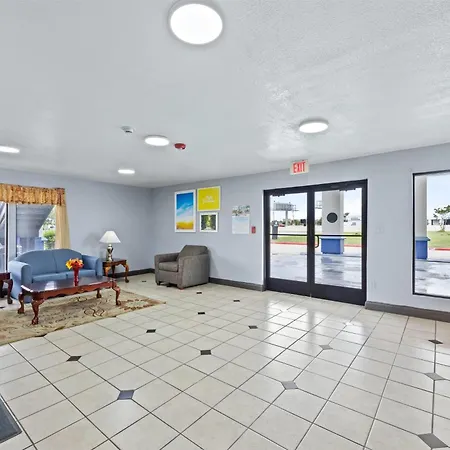 Days Inn By Wyndham Mckinney-3