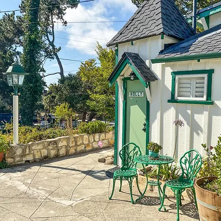 Carmel Green Lantern Inn-3