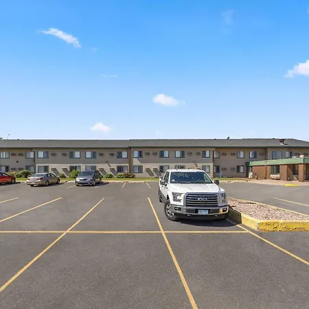 Days Inn By Wyndham Winona-2