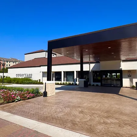 Courtyard By Marriott Waco-2