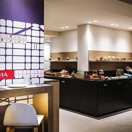 Ibis Styles Barcelona Centre-3