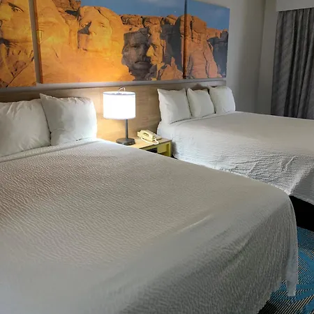 Days Inn By Wyndham Custer-3